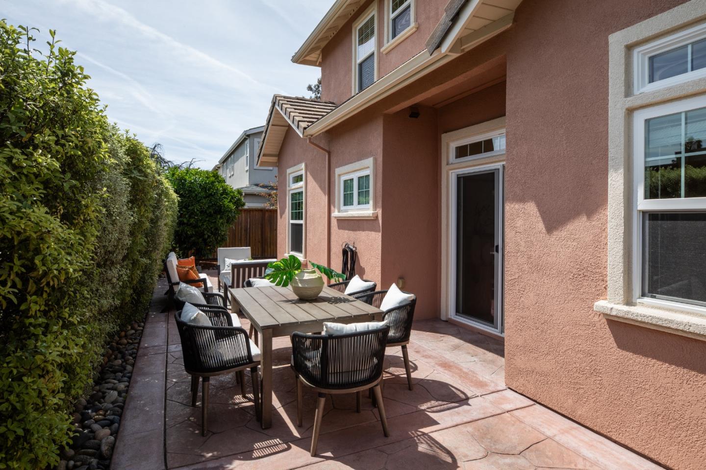 819 Warner Court