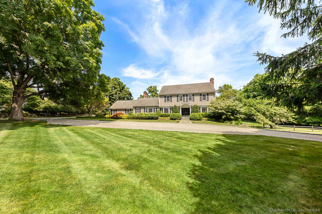 600 Merwins Lane Fairfield, CT 06824 5 Beds, 2.5 Baths