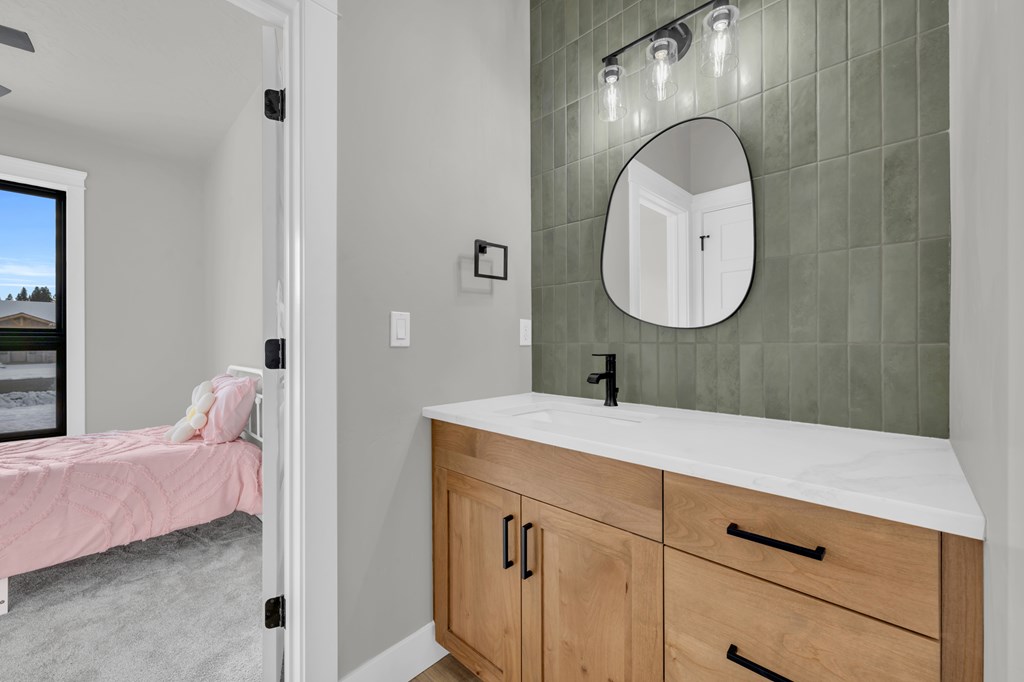 1107 Mo's Way, McCall