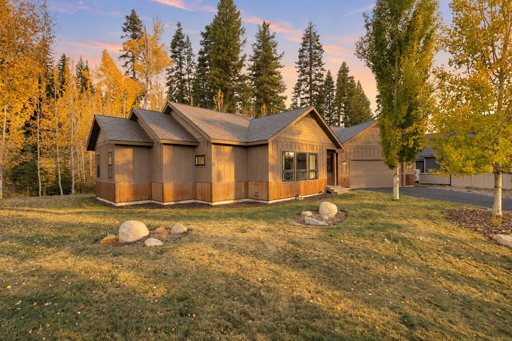 1500 Dragonfly Loop, McCall