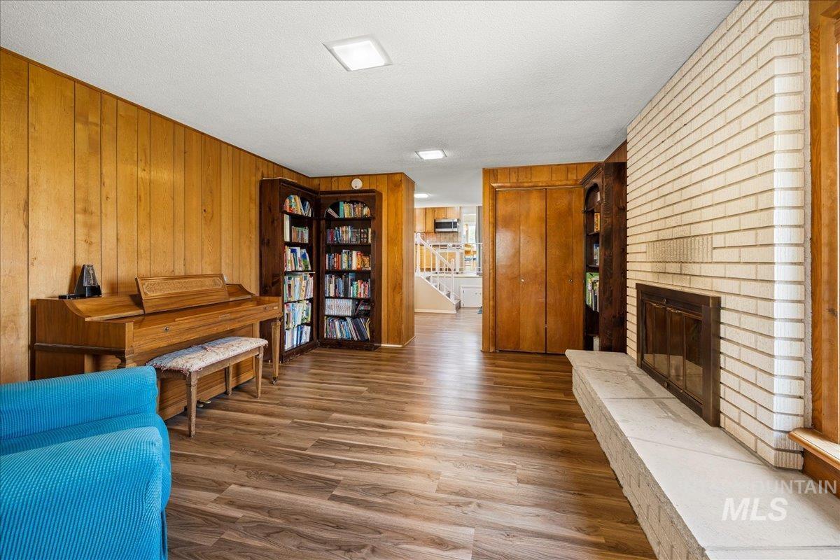 2615 Dorman