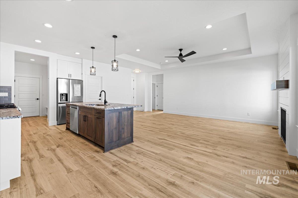 2177 Austin