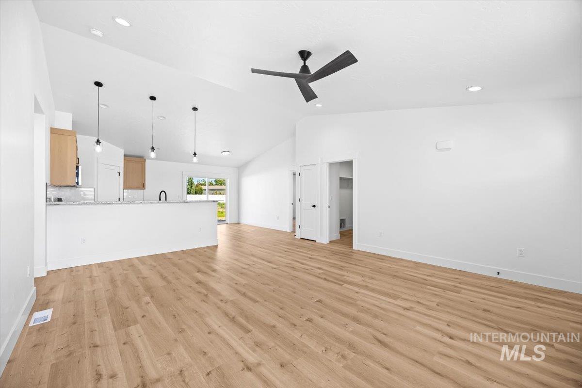2174 Austin