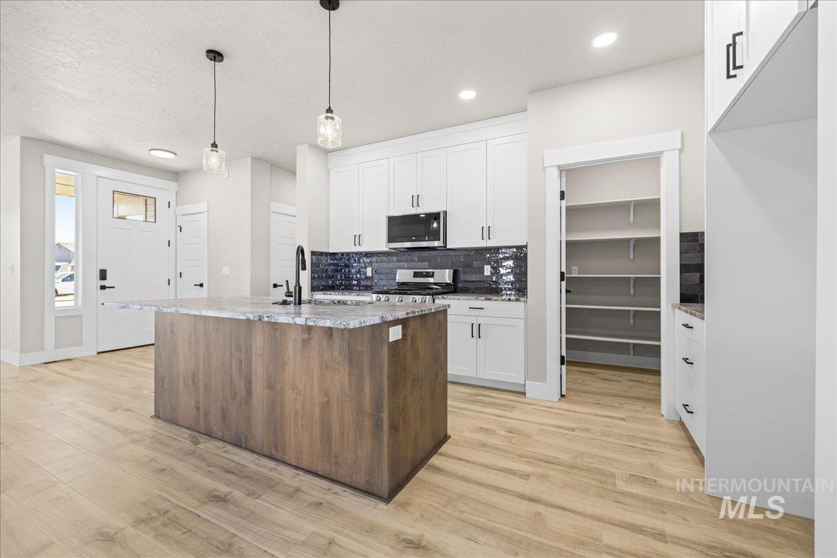 1210 NW 20th