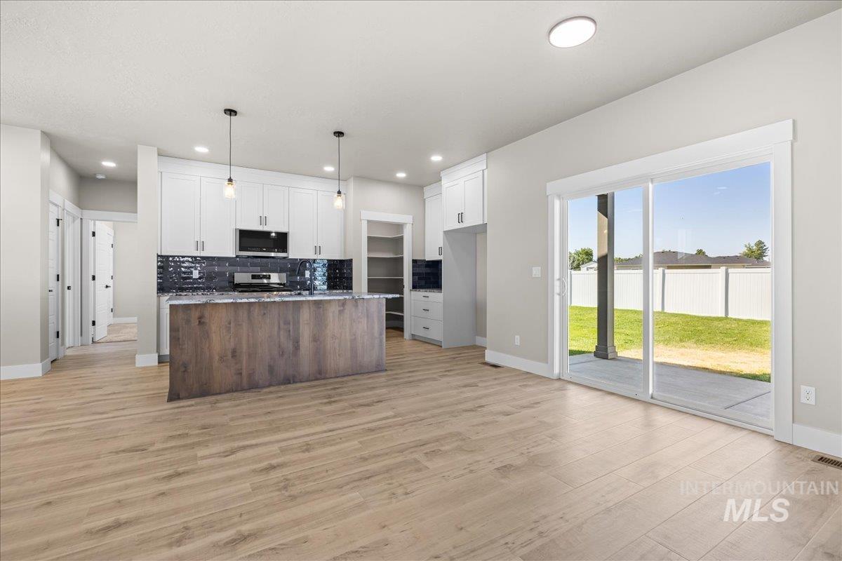 1210 NW 20th