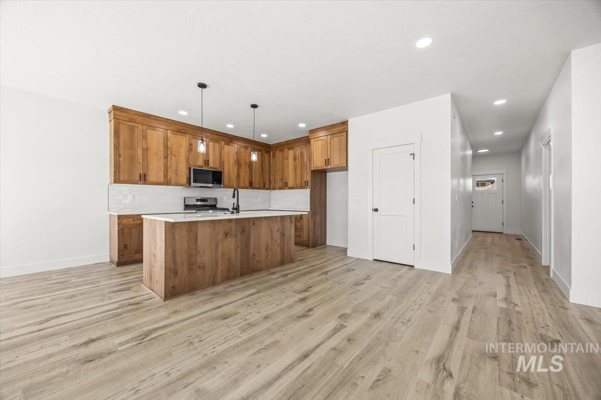 2161 Austin