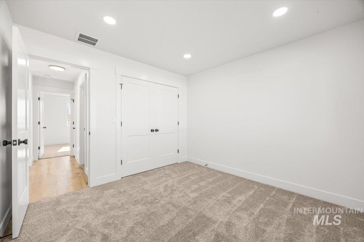 2127 Justine Ct