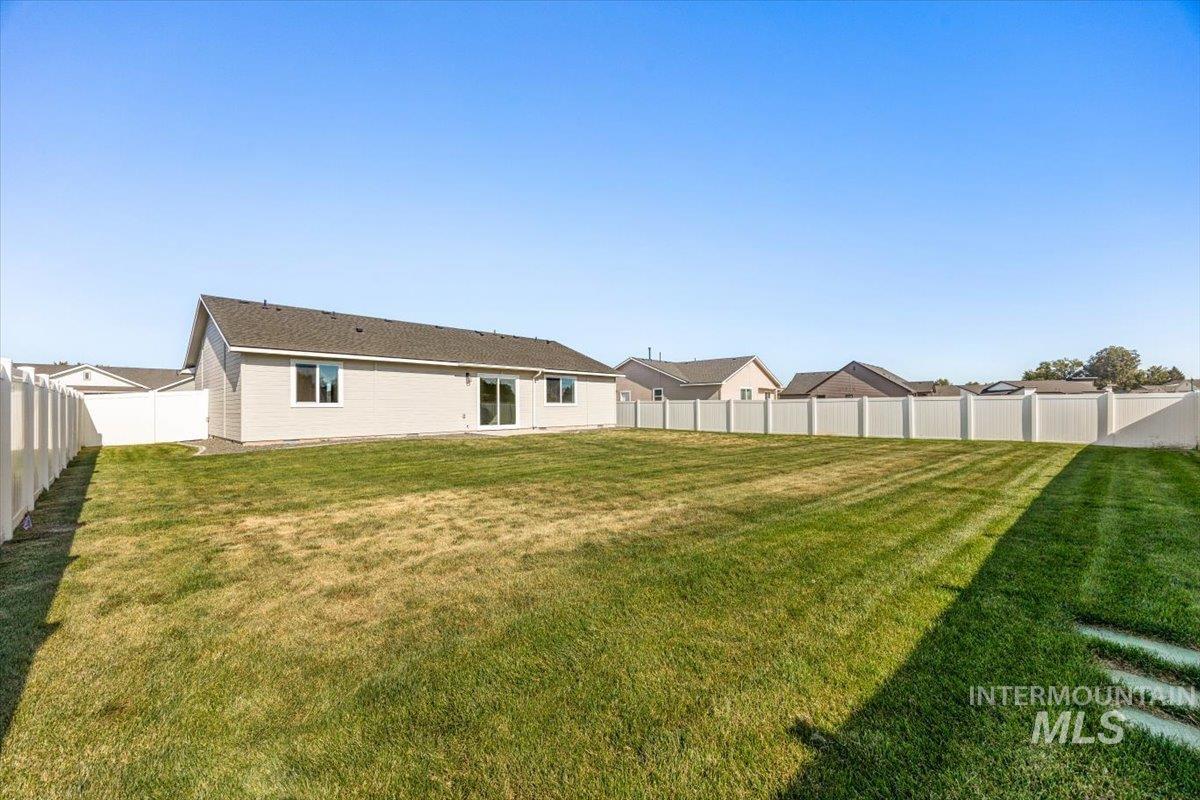 2127 Justine Ct