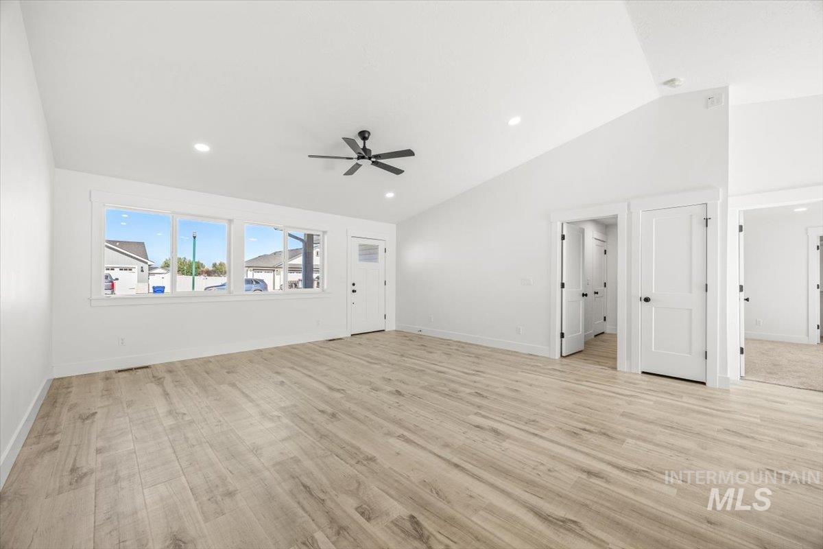 2127 Justine Ct