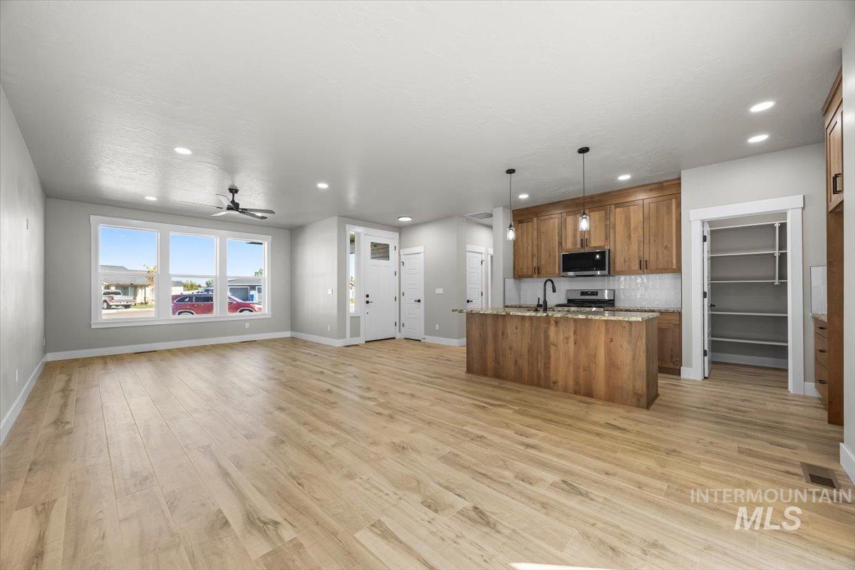 1204 NW 20th