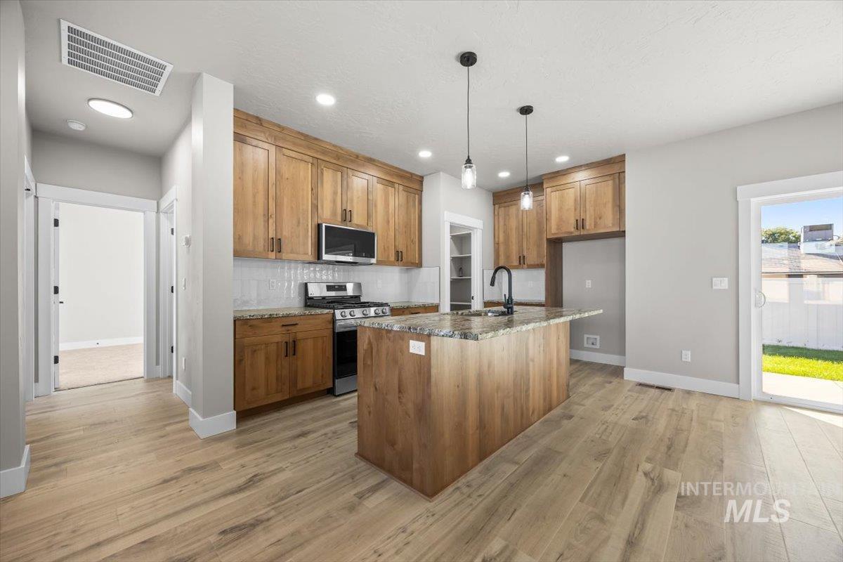 1204 NW 20th