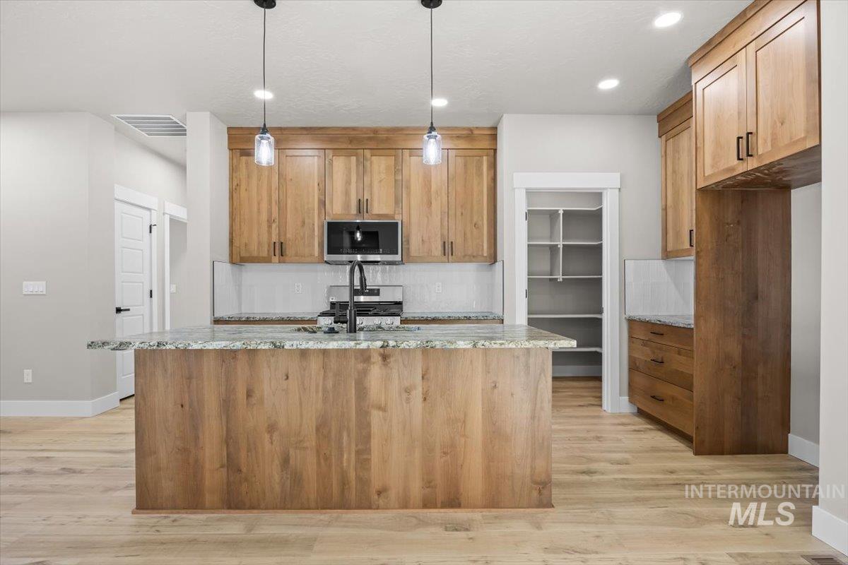 1204 NW 20th
