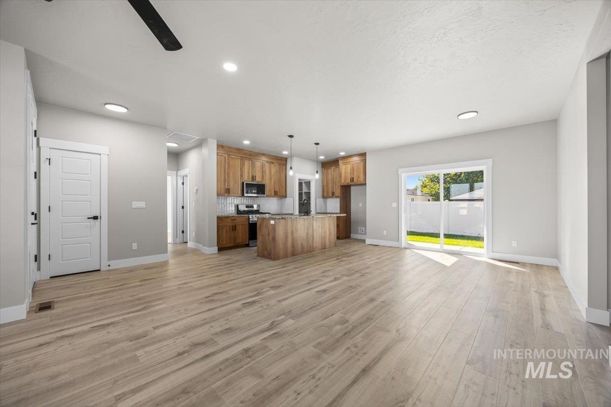 1204 NW 20th