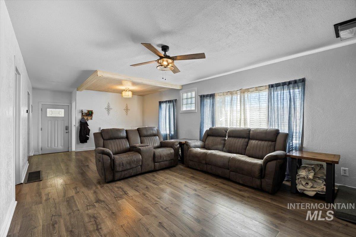 2815 Center