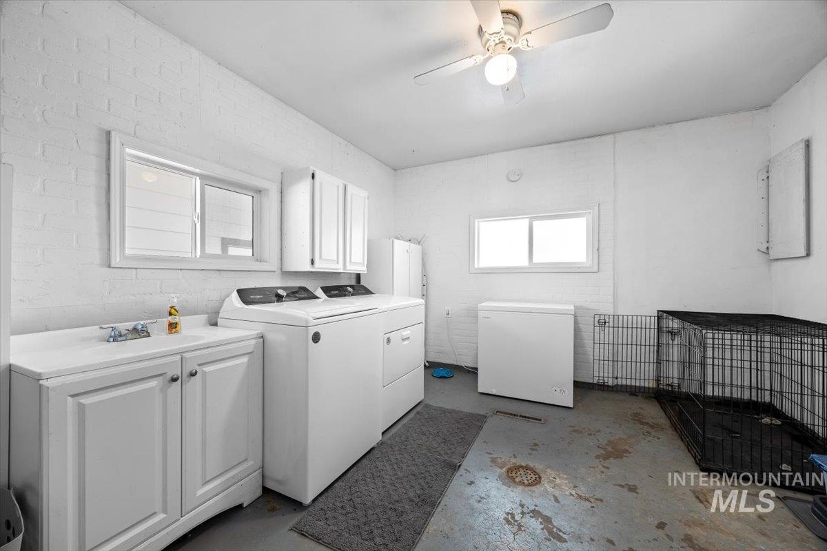 2815 Center