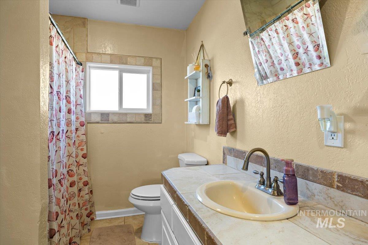 2815 Center