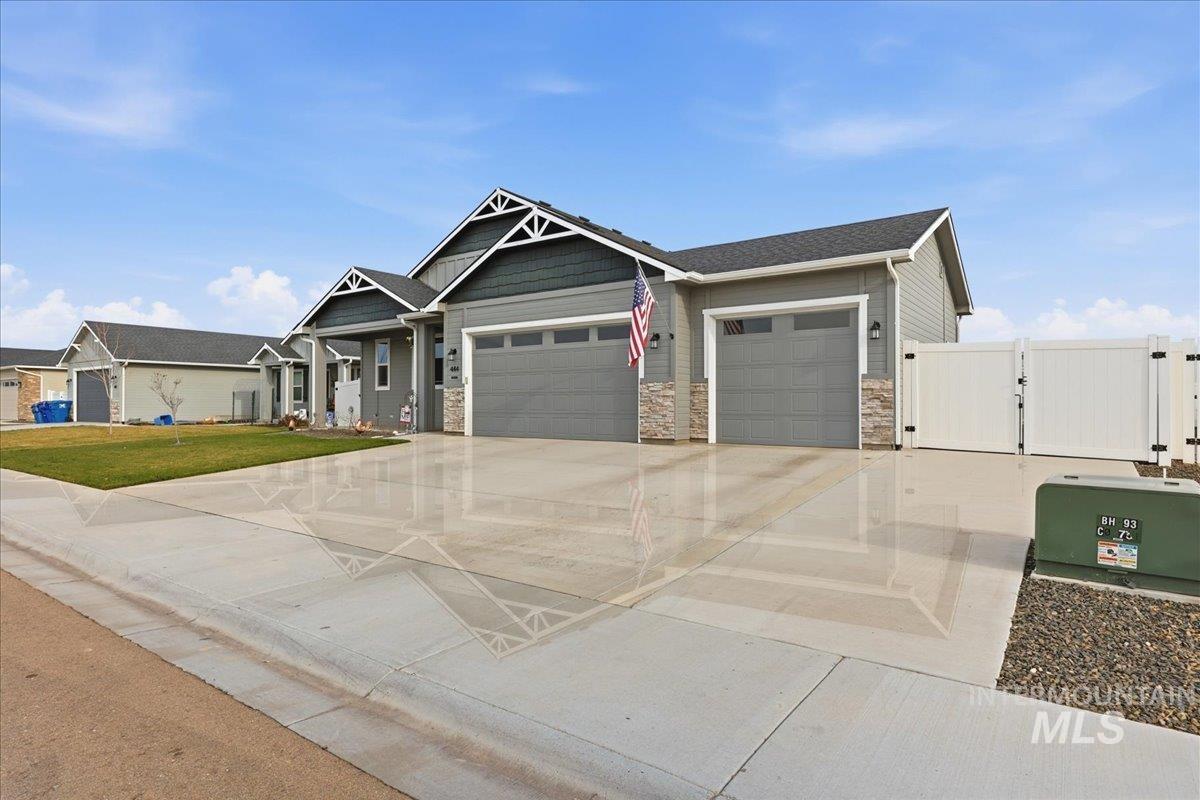 444 Blacksmith Ave