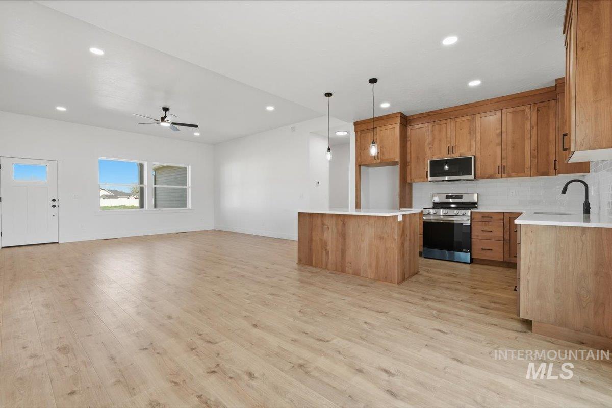 2173 Austin Way