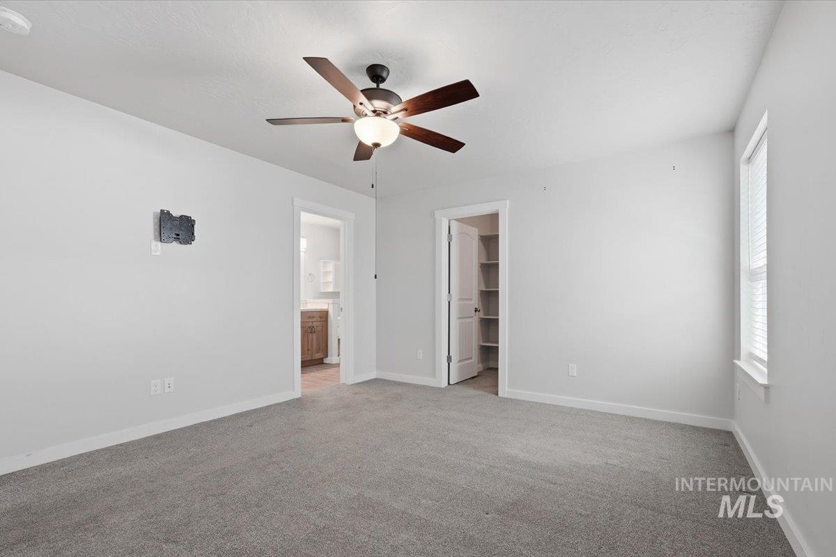 260 Stagecoach Ave