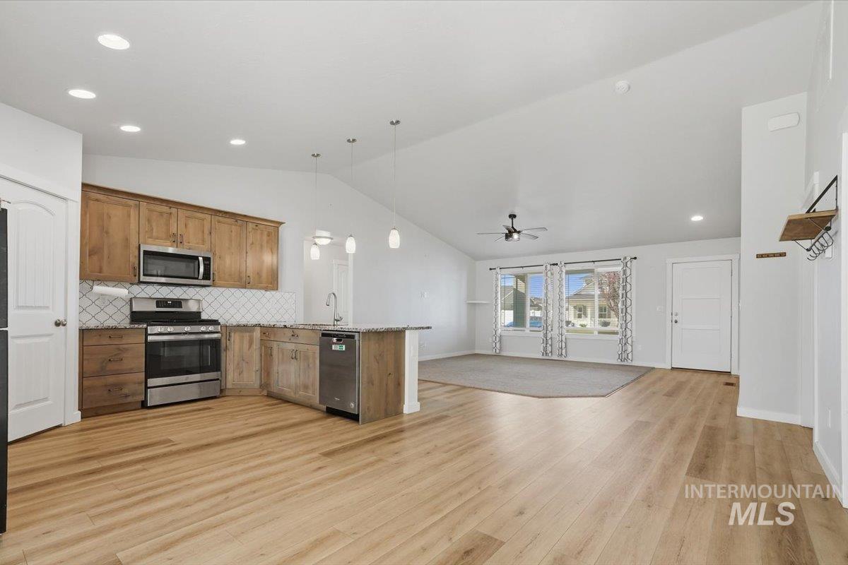 260 Stagecoach Ave