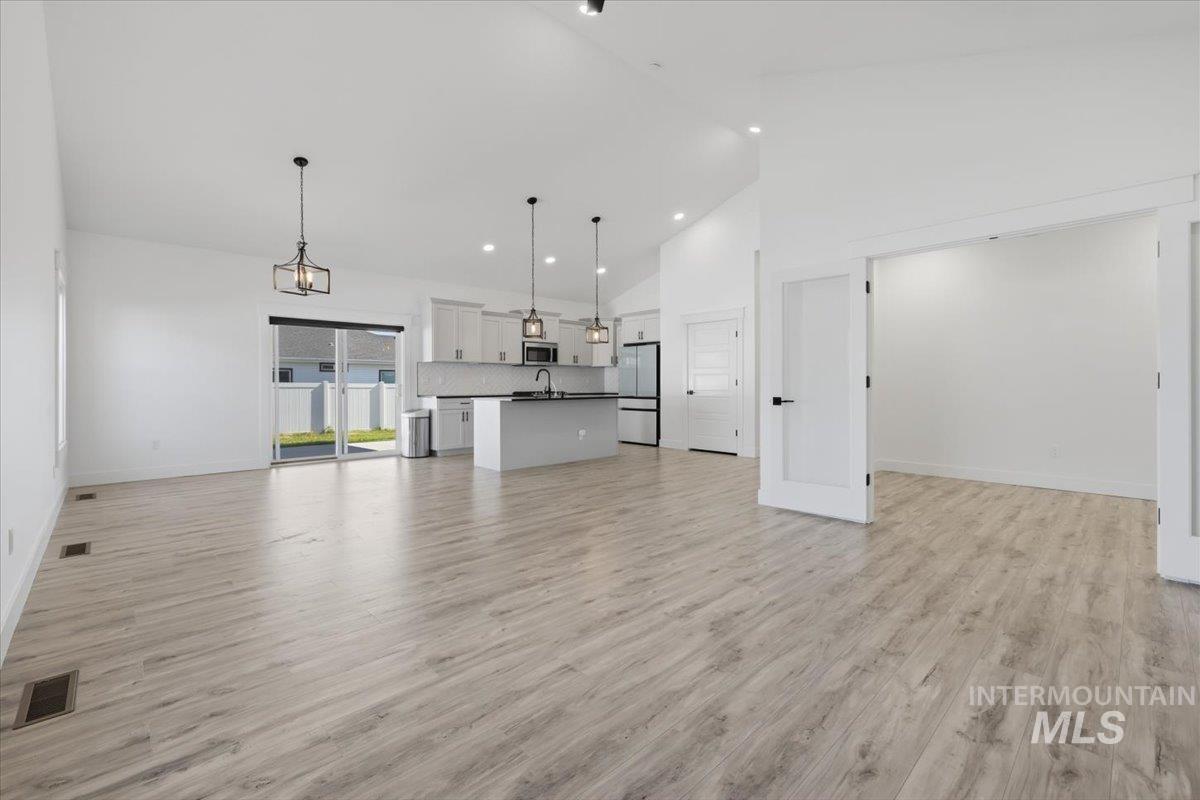 3129 Sepulveda