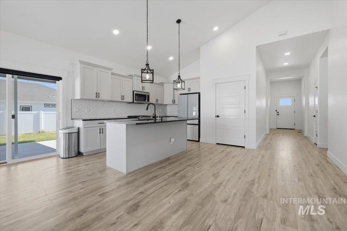 3129 Sepulveda