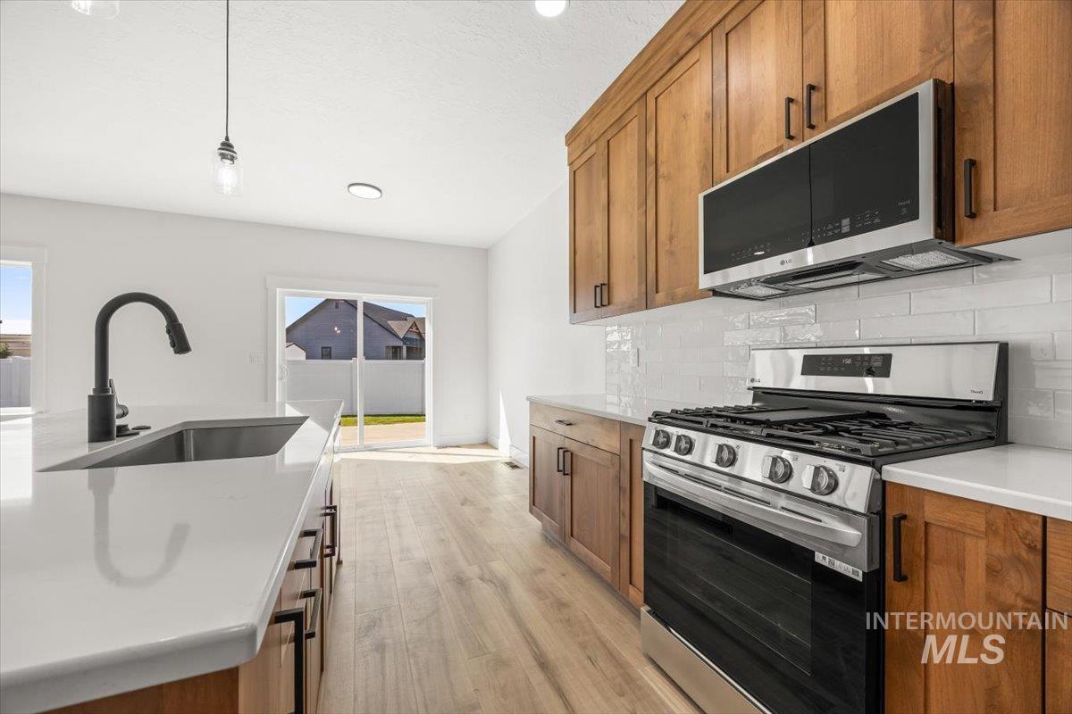 2166 Austin