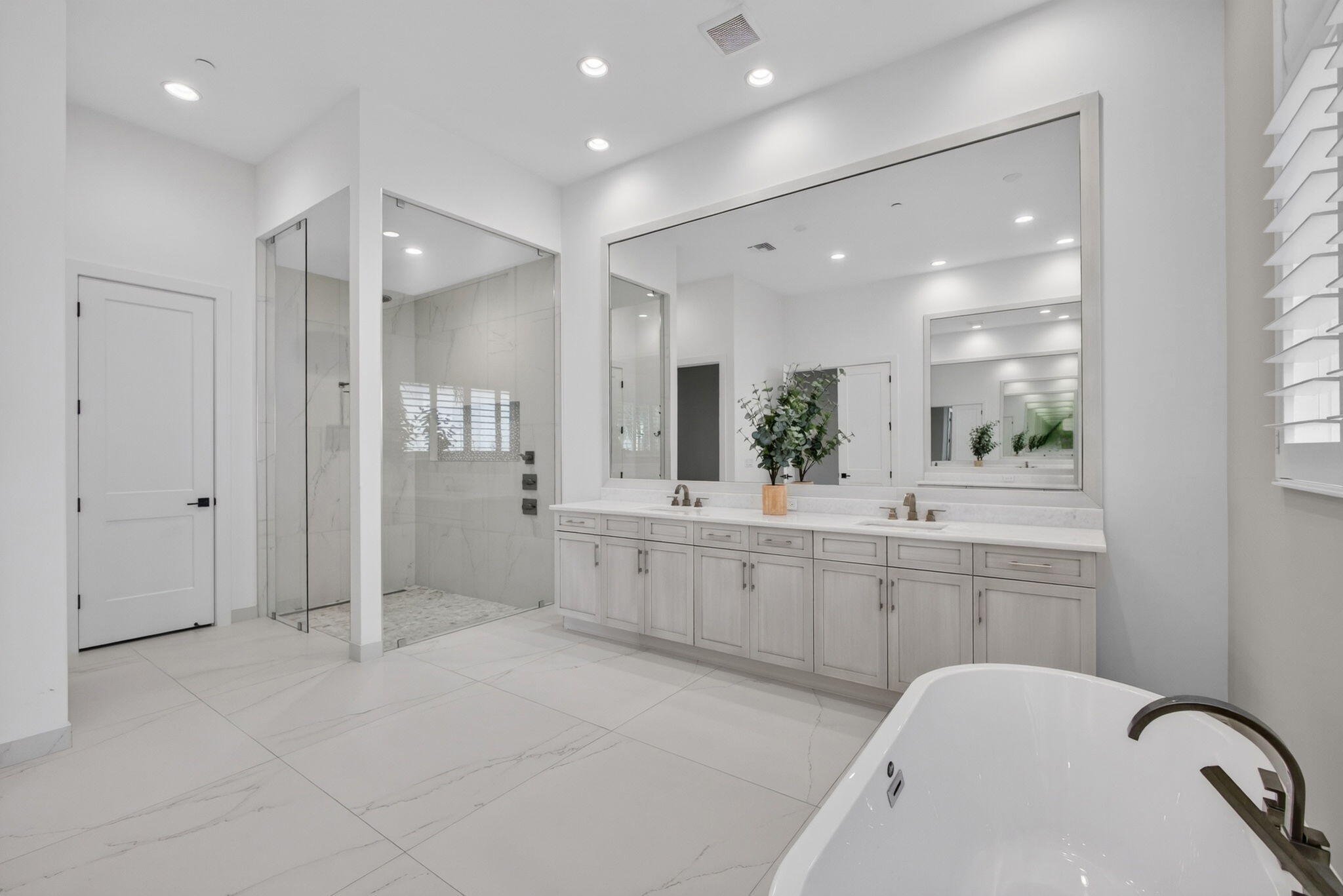 9336 Coral Isles Circle