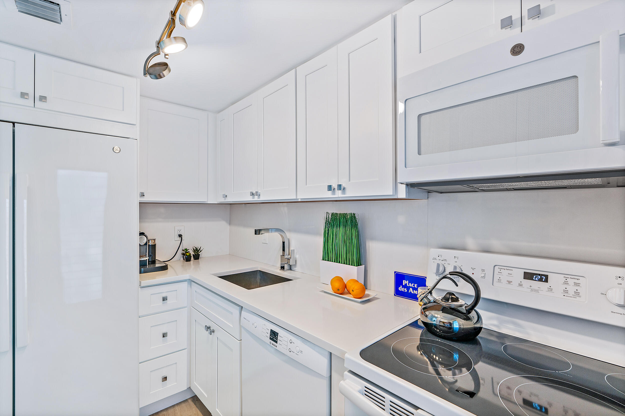 2760 S Ocean Boulevard Unit: 213