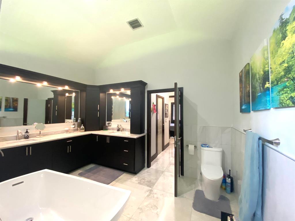 14977 Key Lime Boulevard