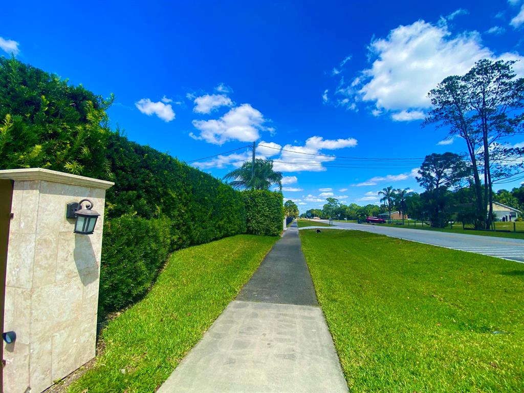 14977 Key Lime Boulevard