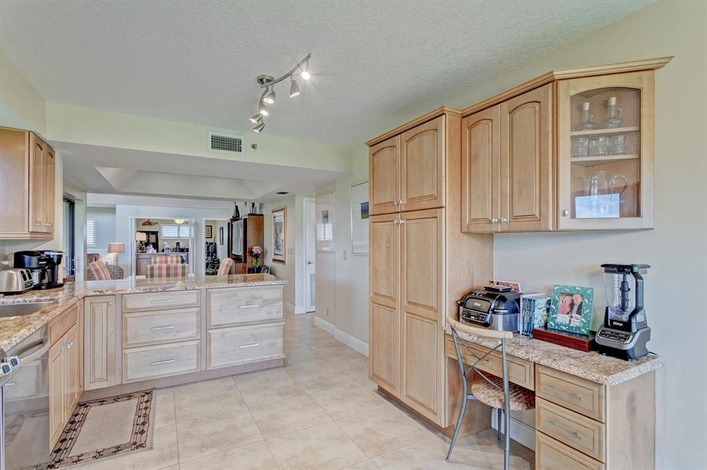 16914 Waterbend Drive Unit: 270