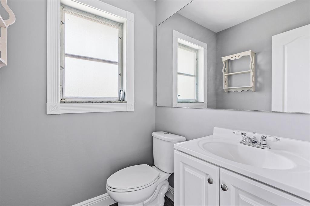 1813 Arlington Drive