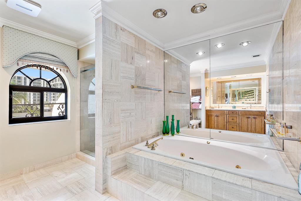 5552 N Ocean Boulevard