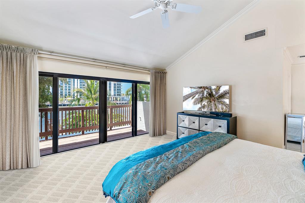 5552 N Ocean Boulevard