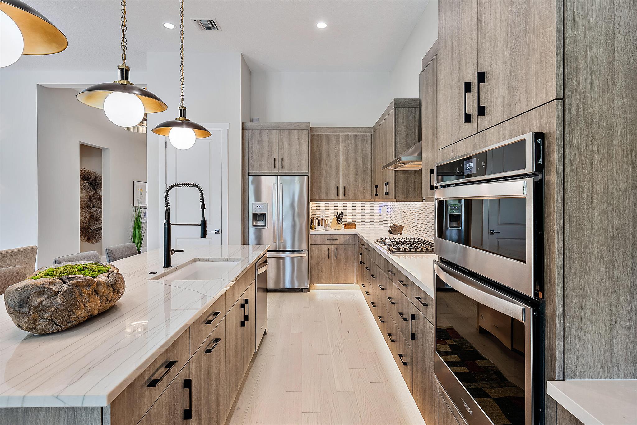 9171 Crestview Circle