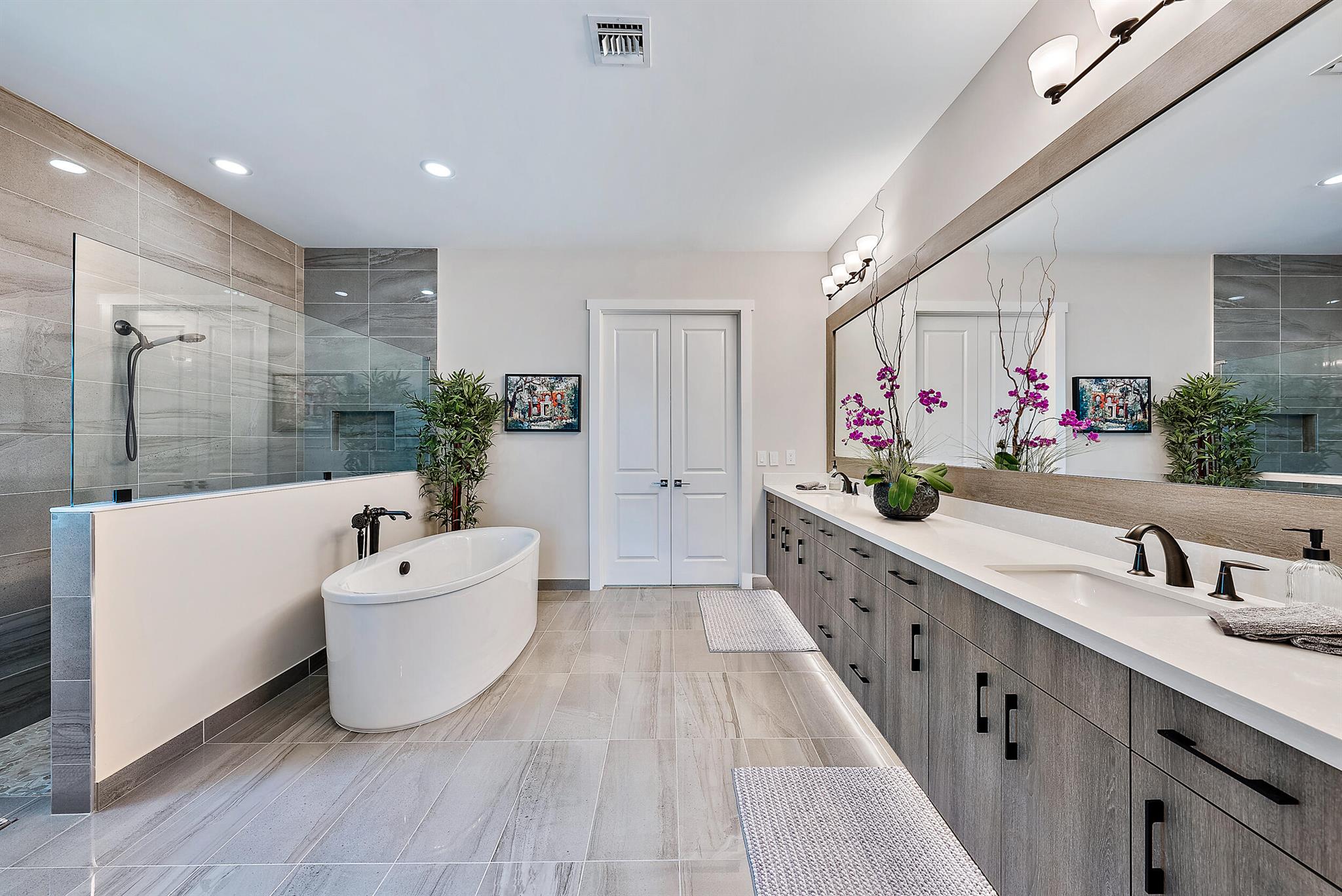 9171 Crestview Circle