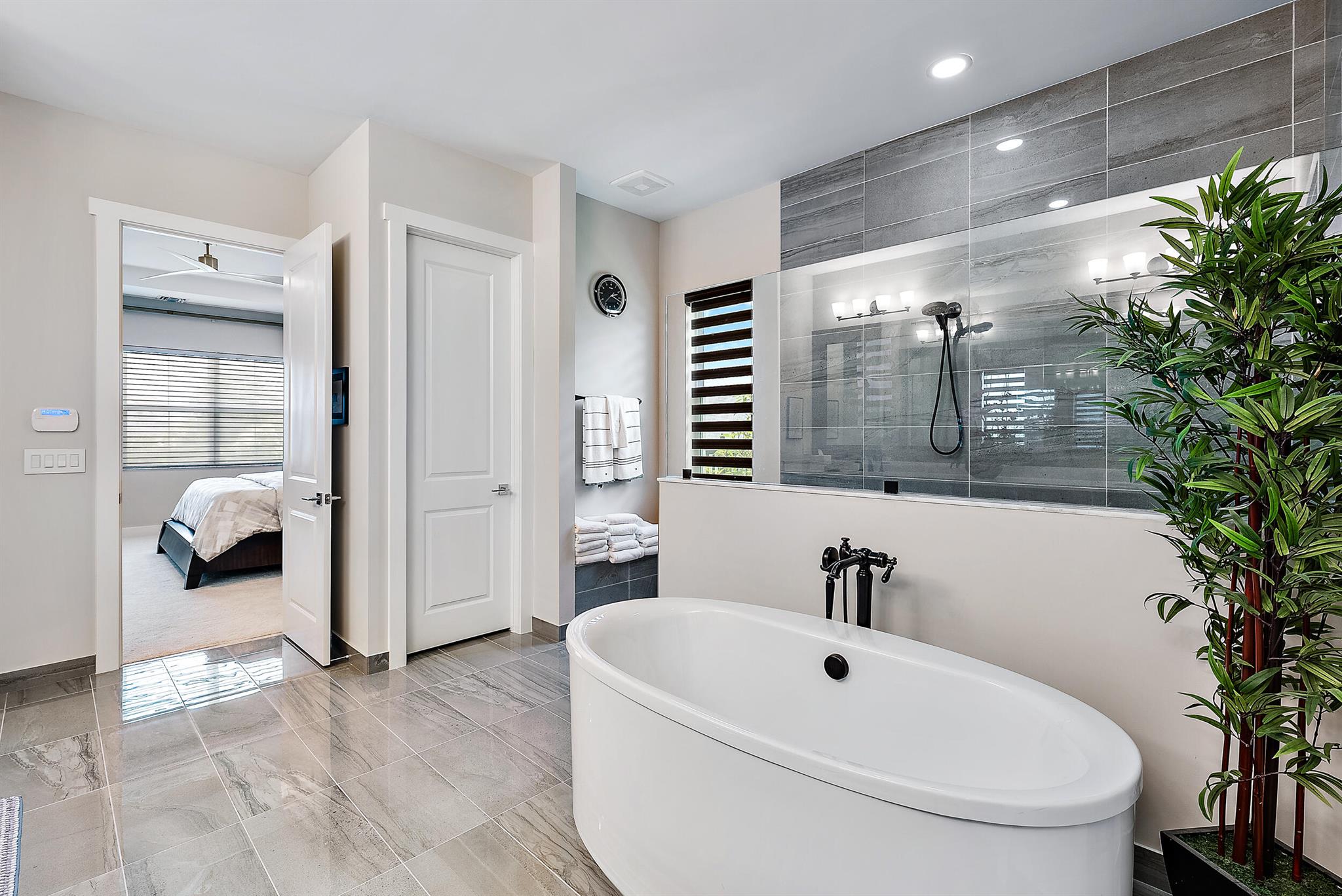 9171 Crestview Circle