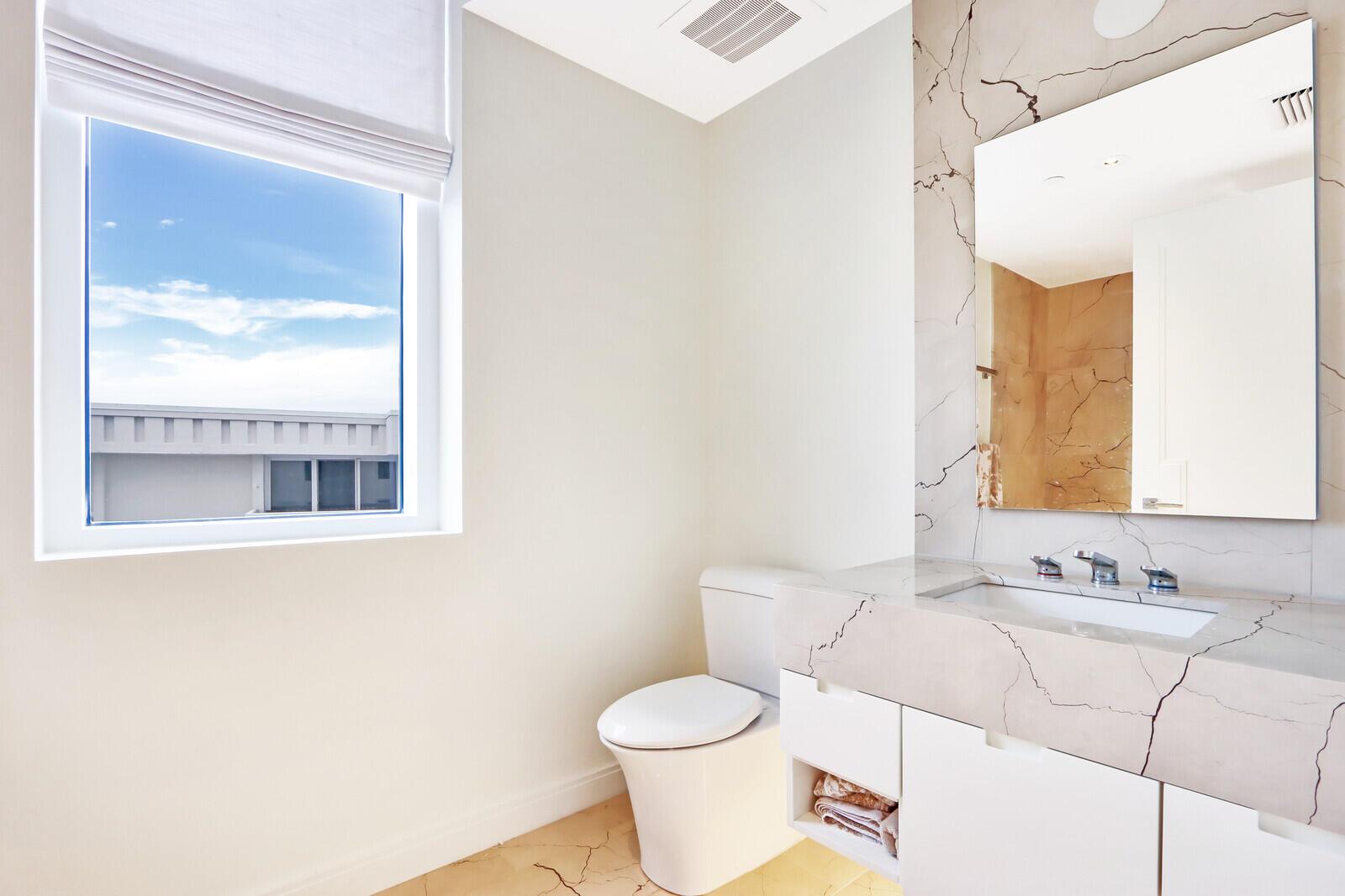 3550 S Ocean Boulevard Unit: 7e