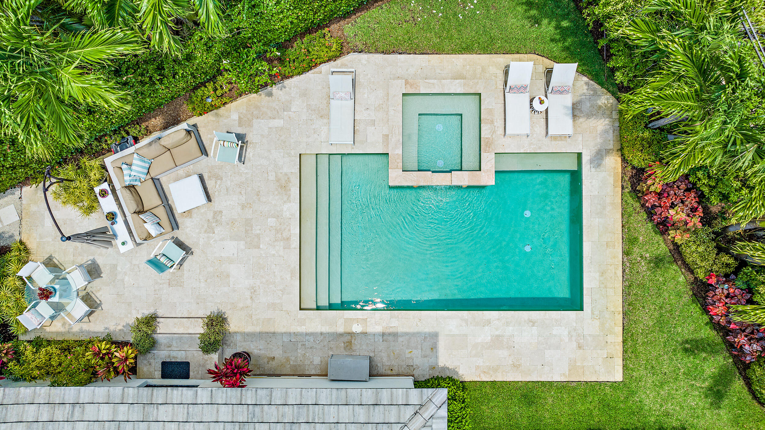 2401 N Lakeside Drive