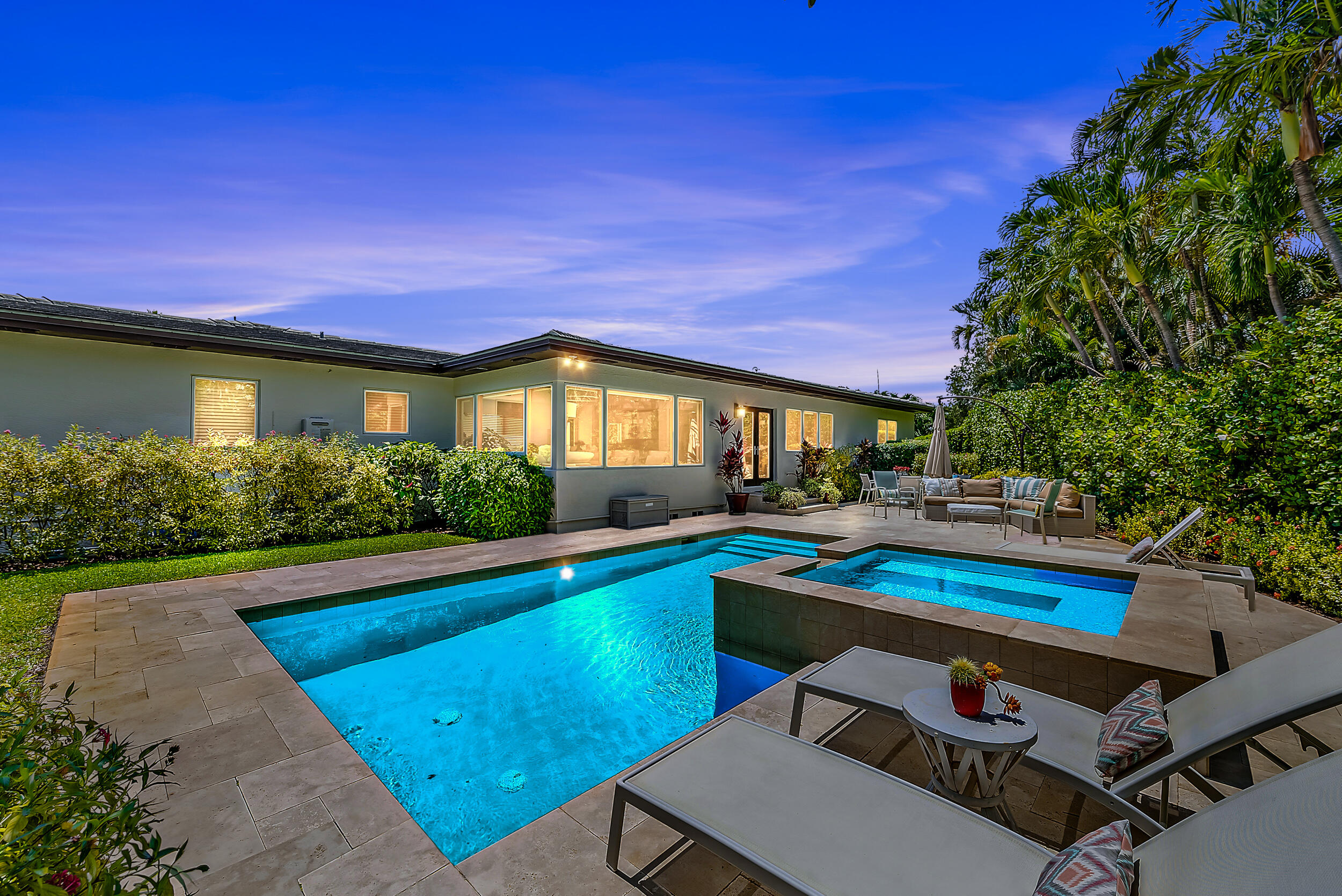 2401 N Lakeside Drive