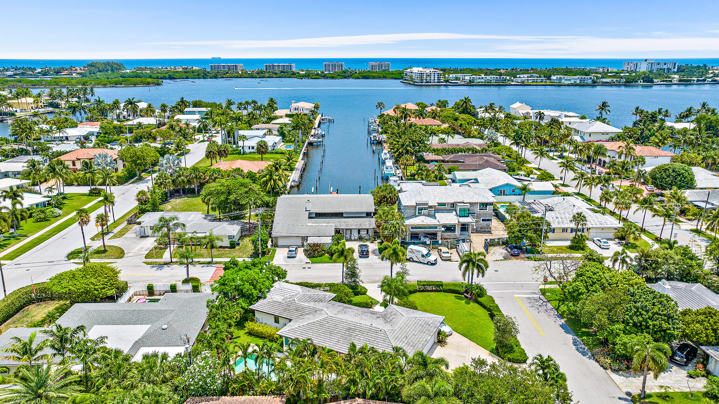 2401 N Lakeside Drive