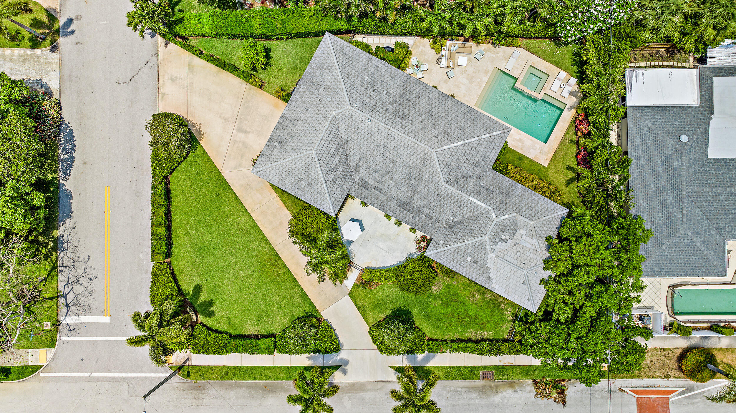 2401 N Lakeside Drive