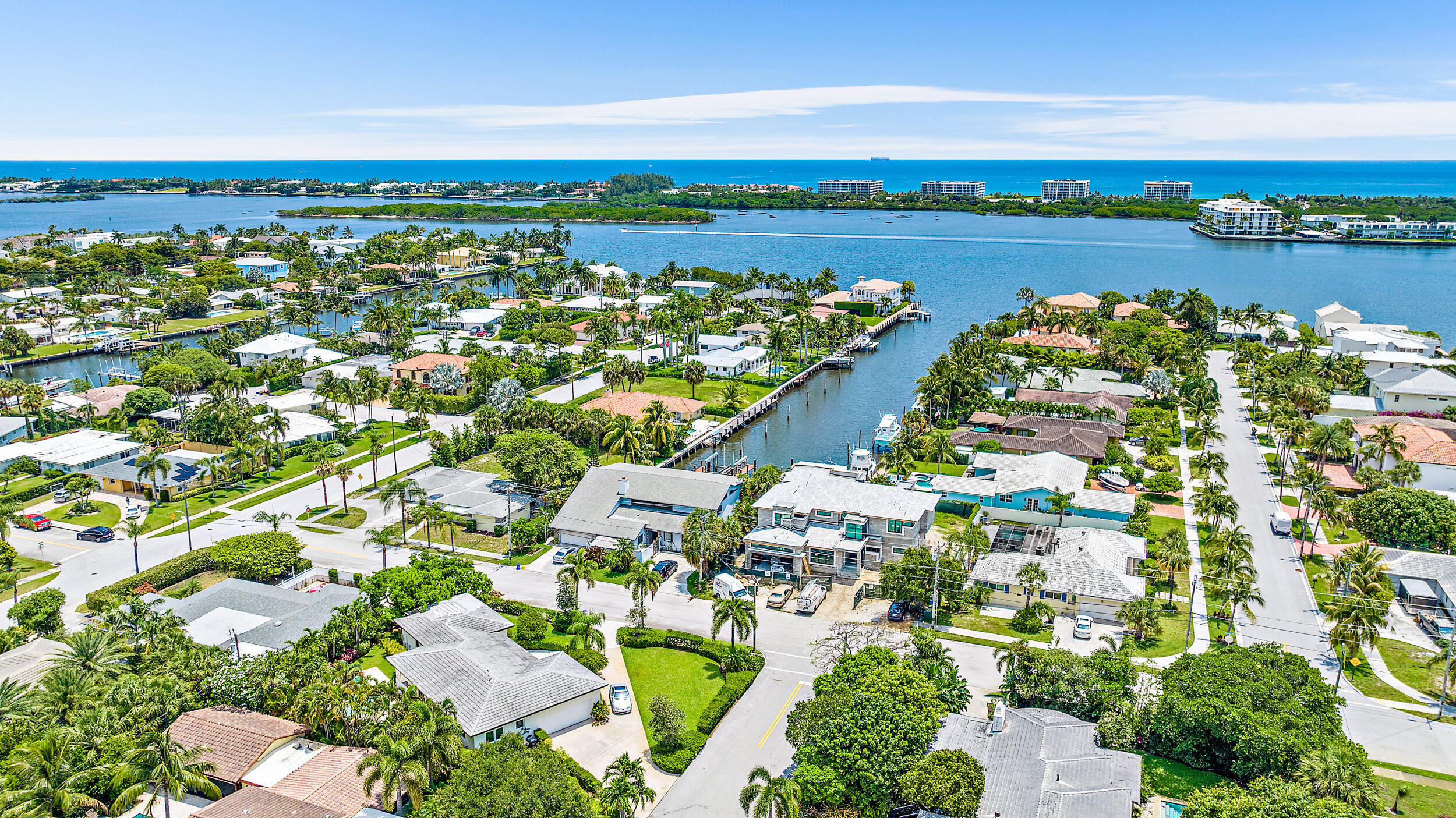 2401 N Lakeside Drive