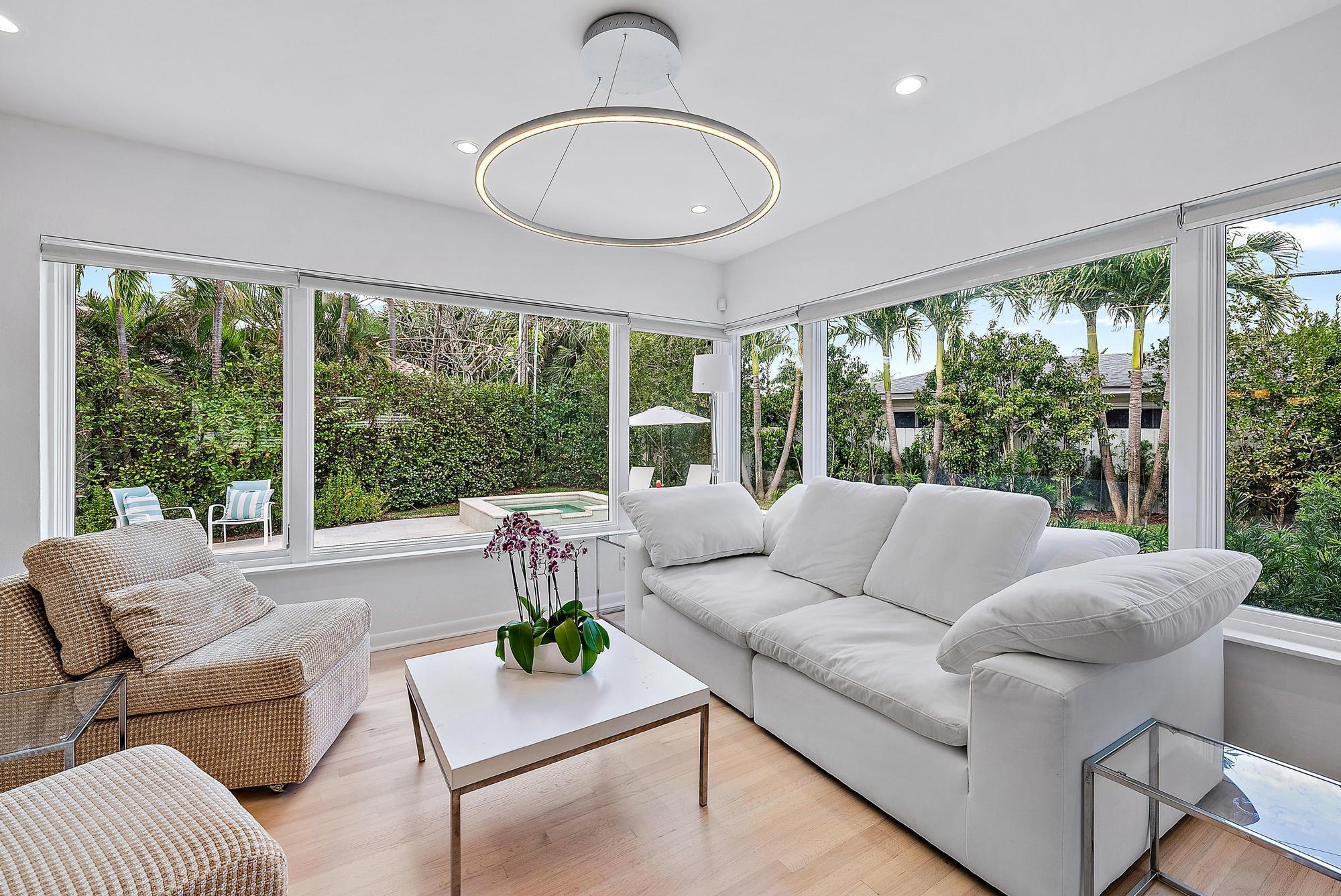 2401 N Lakeside Drive