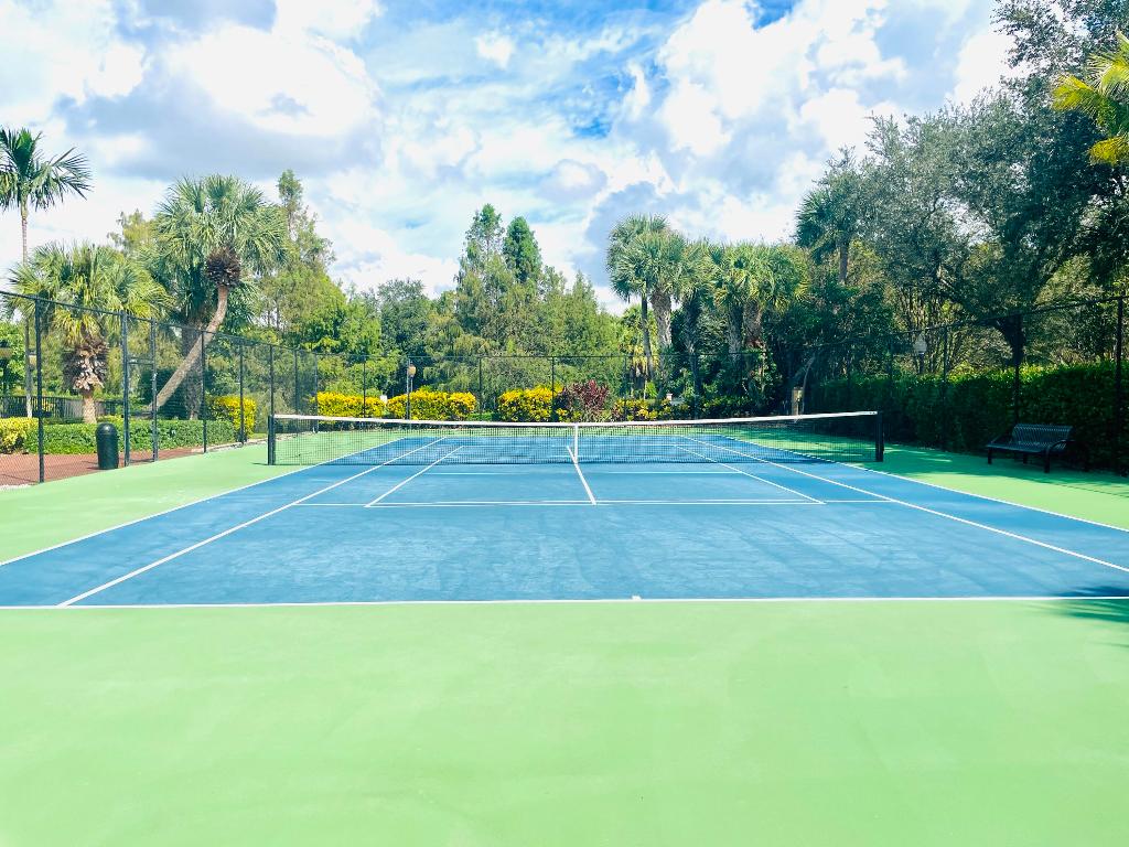 4907 Midtown Lane Unit: 1115