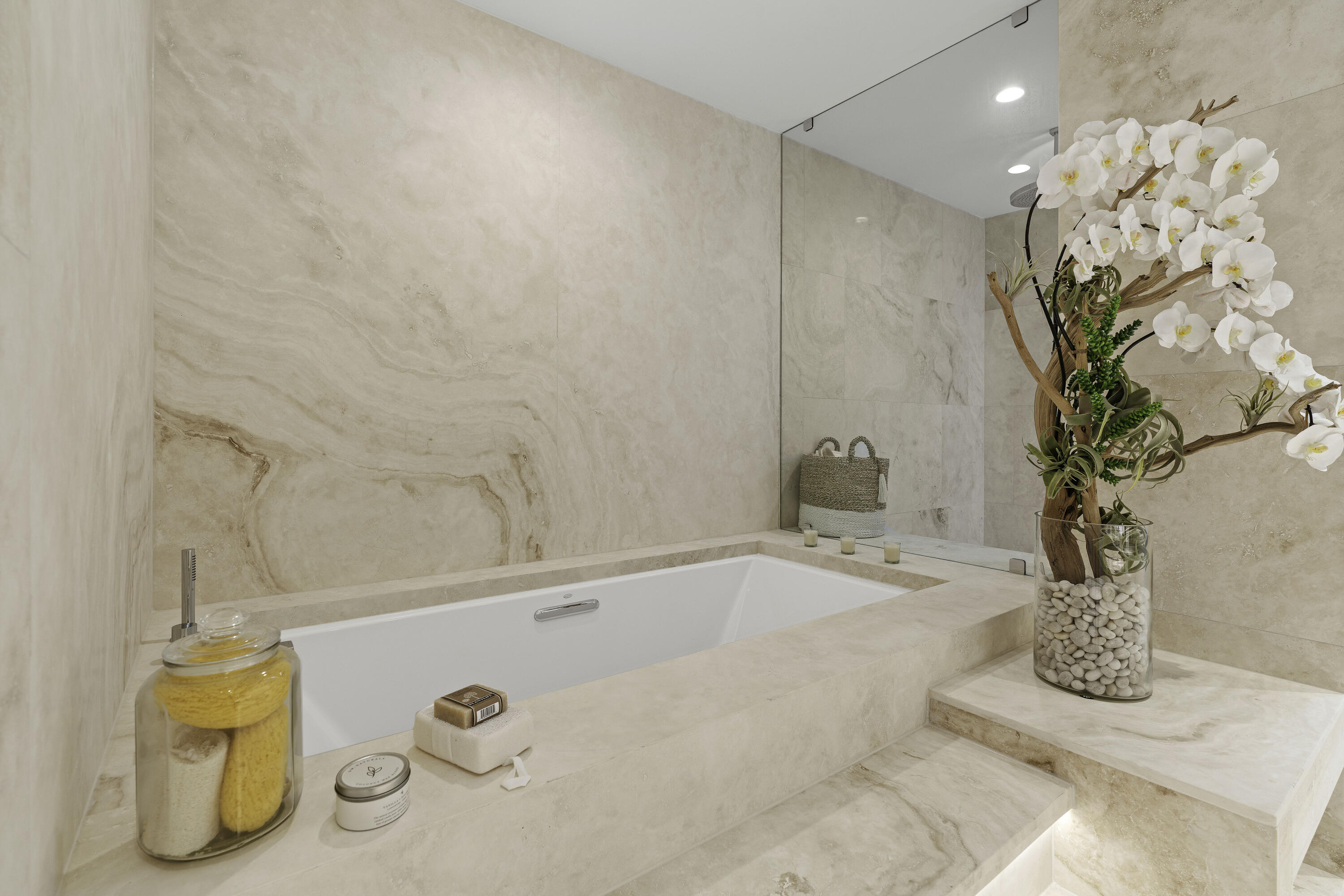 3550 S Ocean Boulevard Unit: 6d