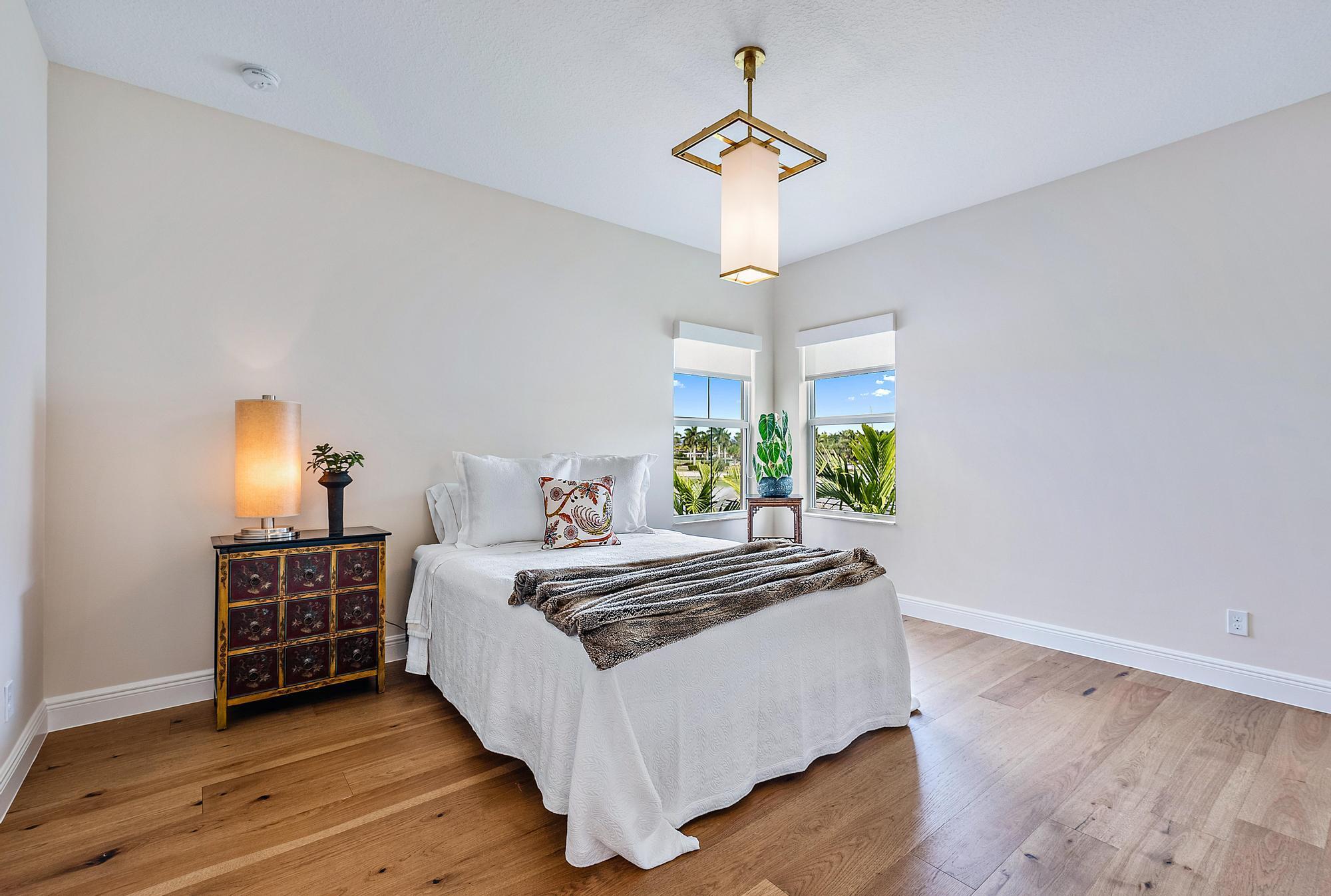 9158 Crestview Circle