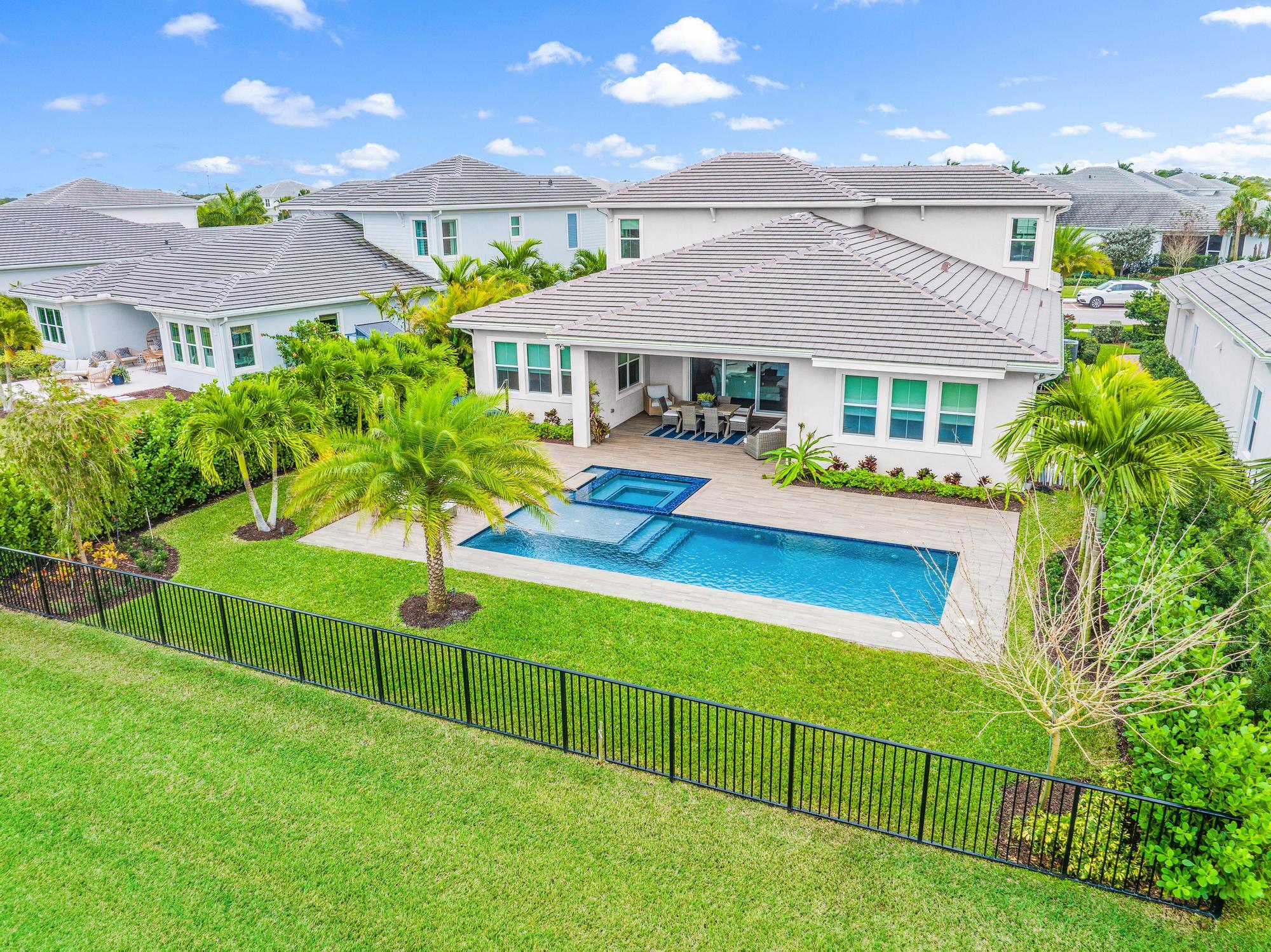 9158 Crestview Circle