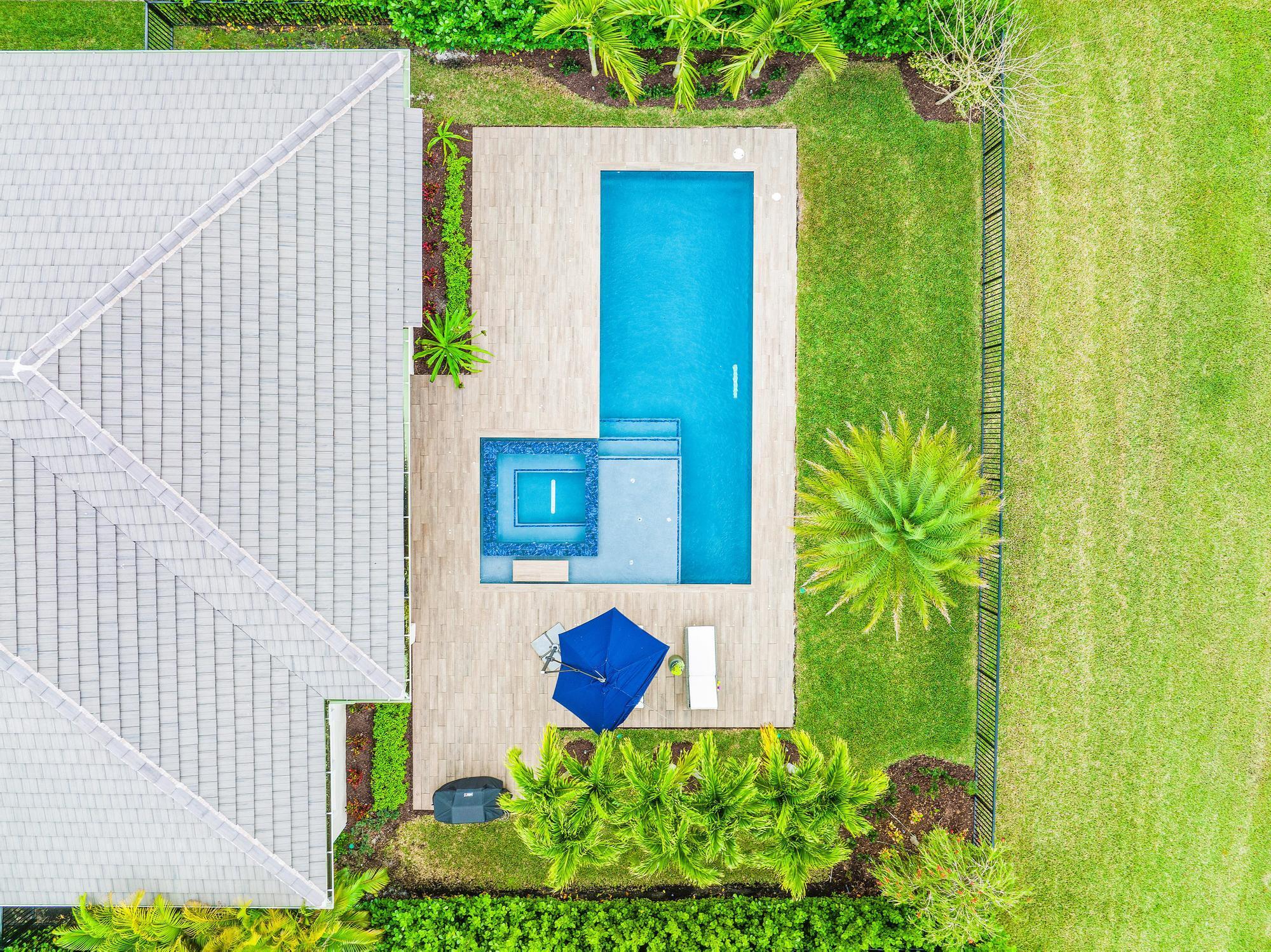 9158 Crestview Circle